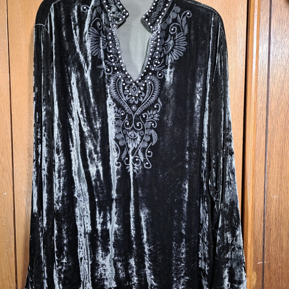 Double D Ranch Velvet Embroidered V-Neck Tunic Top - ***Hunter Green***
